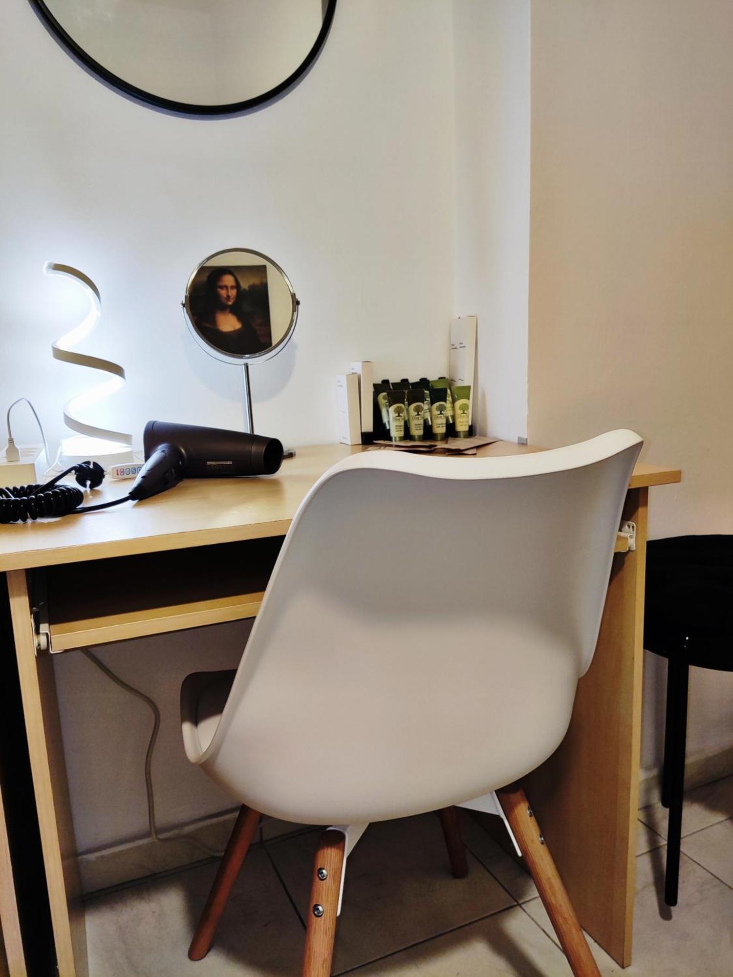 Elegant Central Studio With Balcony & 1 Gbps Fiber เทสซาโลนิกิ ภายนอก รูปภาพ